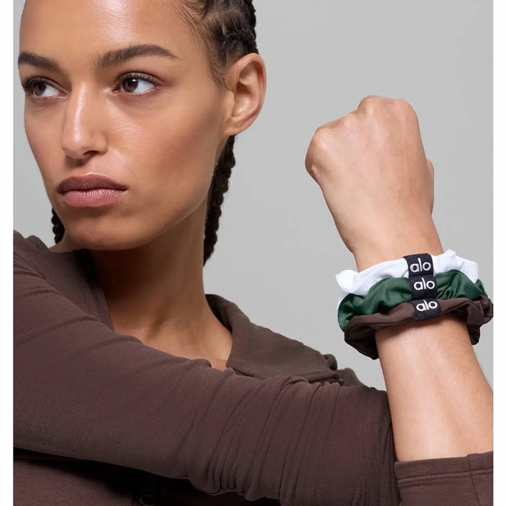 ALO Yoga Fresh Mini Scrunchie 3-Pack - Brownstone/White/Clover - Picture 2 of 3